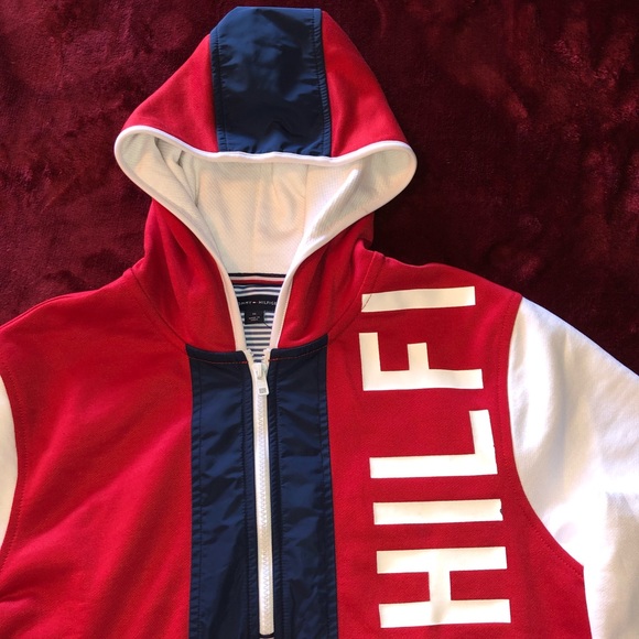 Brand New Tommy Hilfiger Sweater - Picture 2 of 8